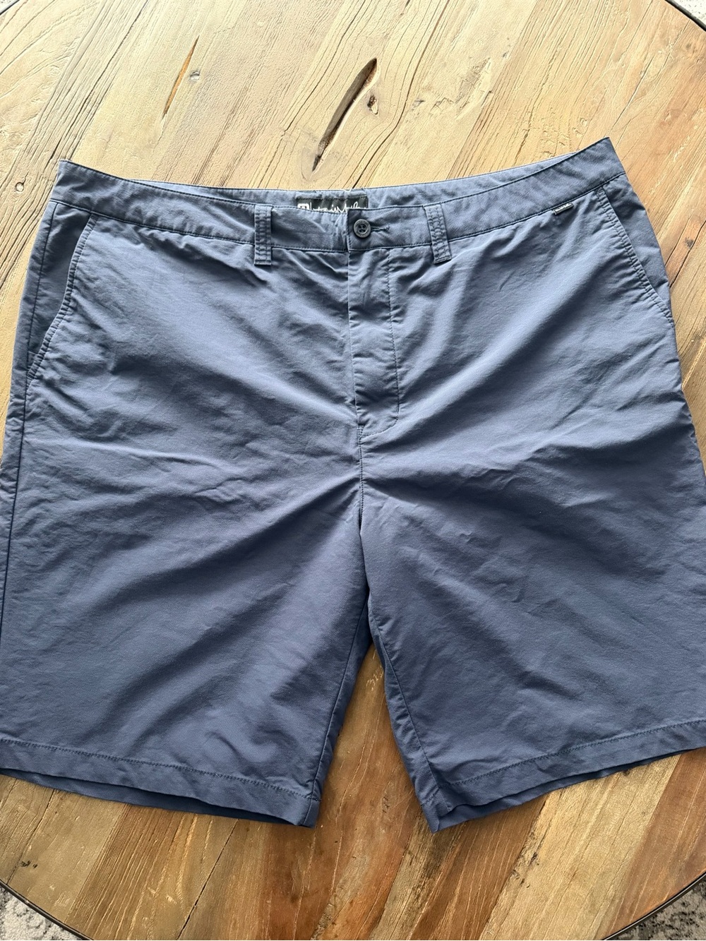 Travis Mathew Men’s stretch shorts 42